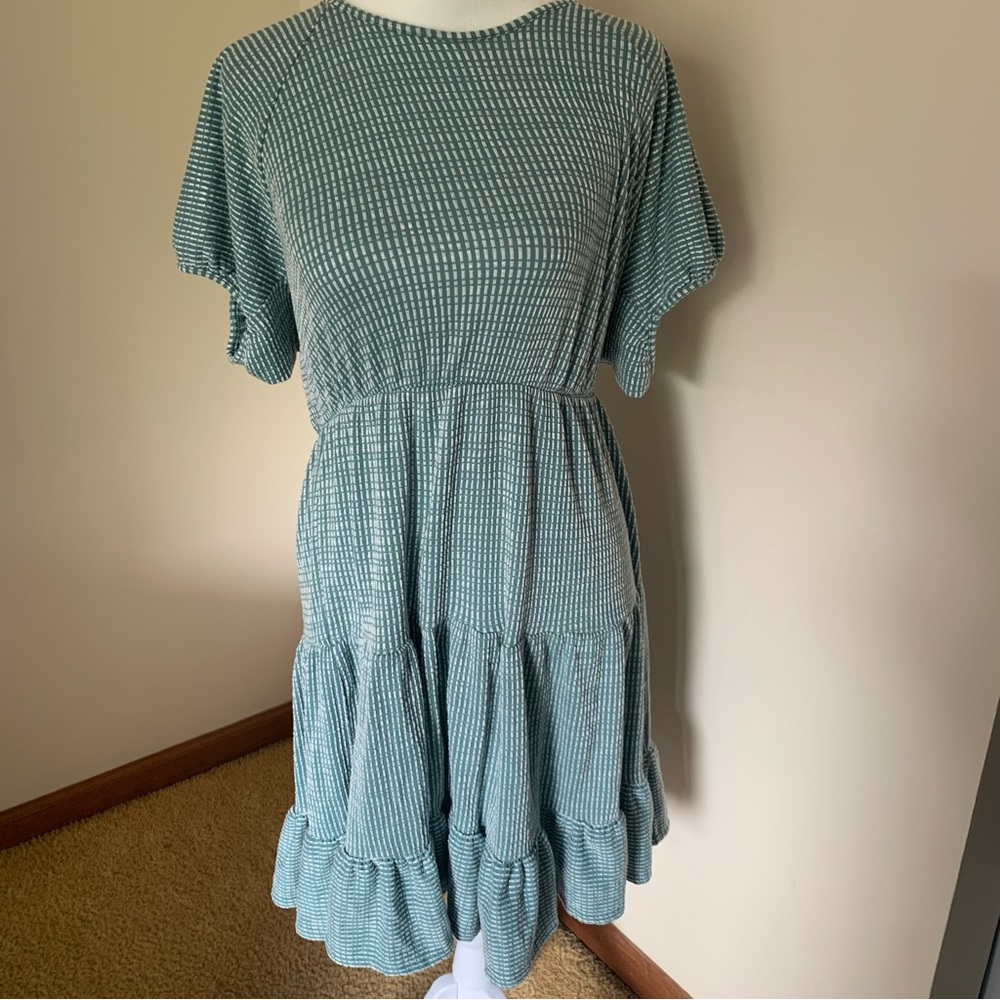 Caution to the Wind Teal & White Stretchy, Cool and Comfortable Dress Size Large